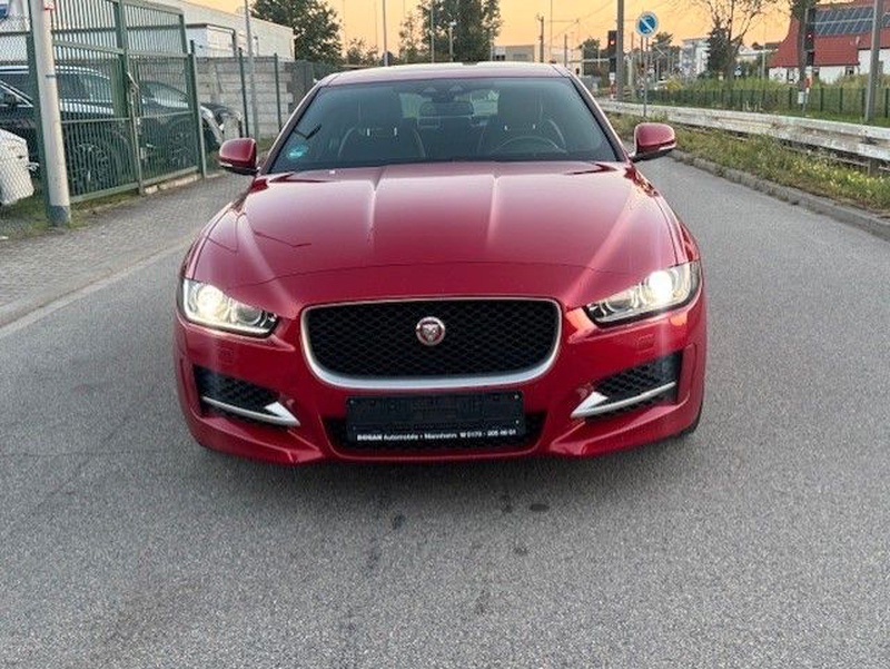 Jaguar XE