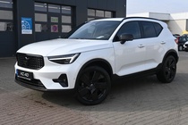 Volvo XC40 2025