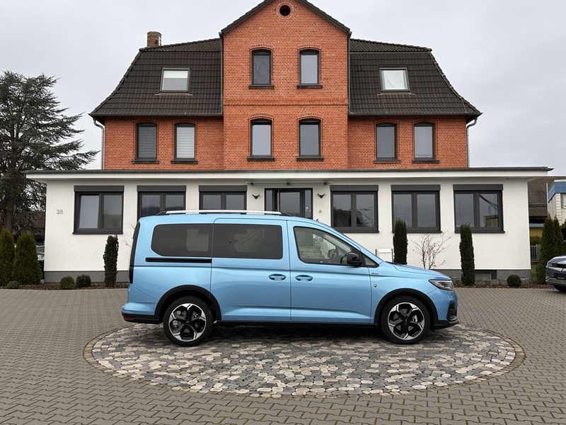 Ford Grand Tourneo