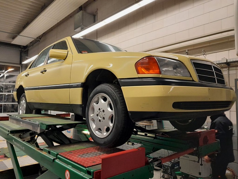 Mercedes-Benz C-Class