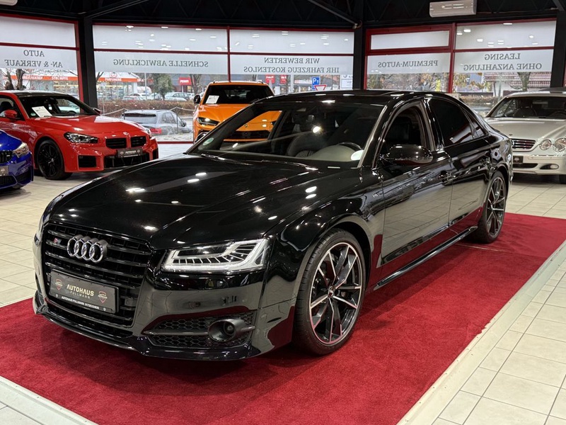 Audi S8