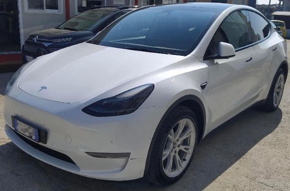 Tesla Model Y 2022