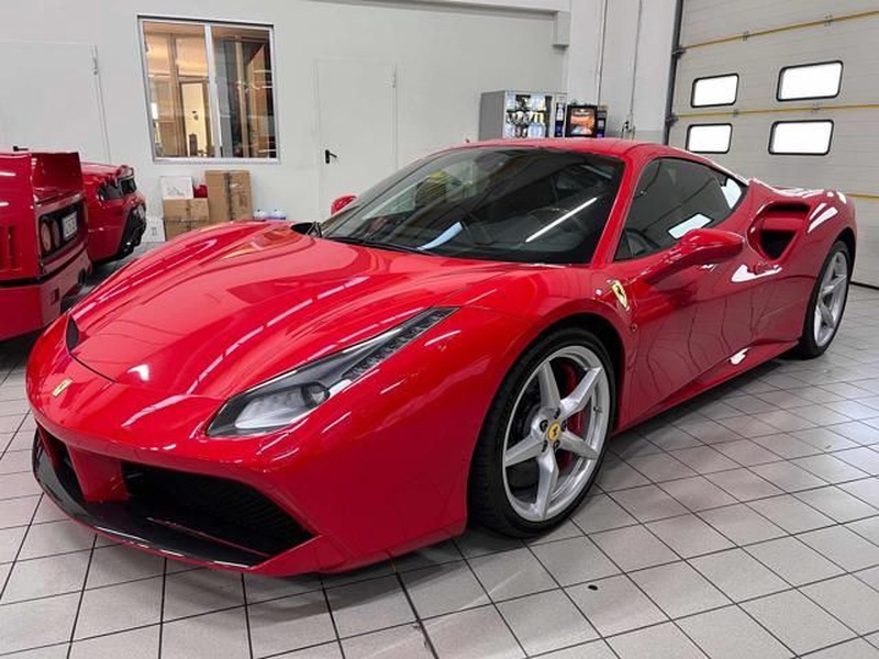 Ferrari 488