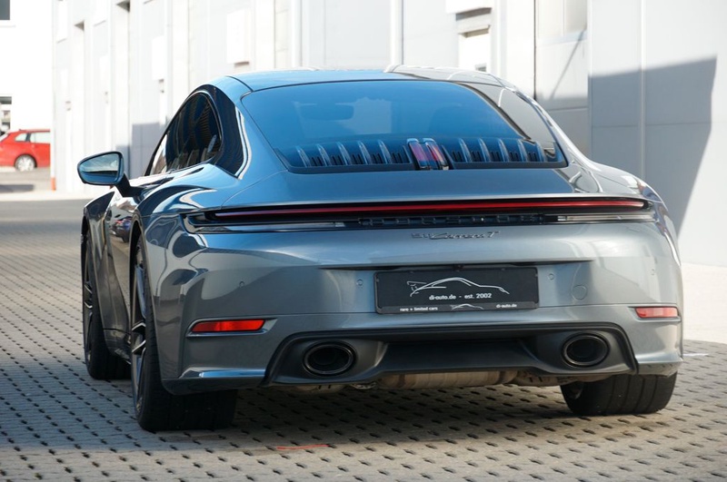 Porsche 992