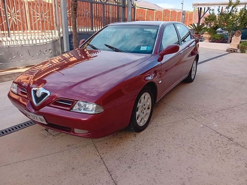 Alfa Romeo 166