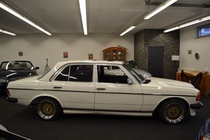 Mercedes-Benz 200 1984