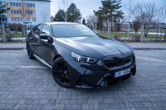 BMW M5 2025