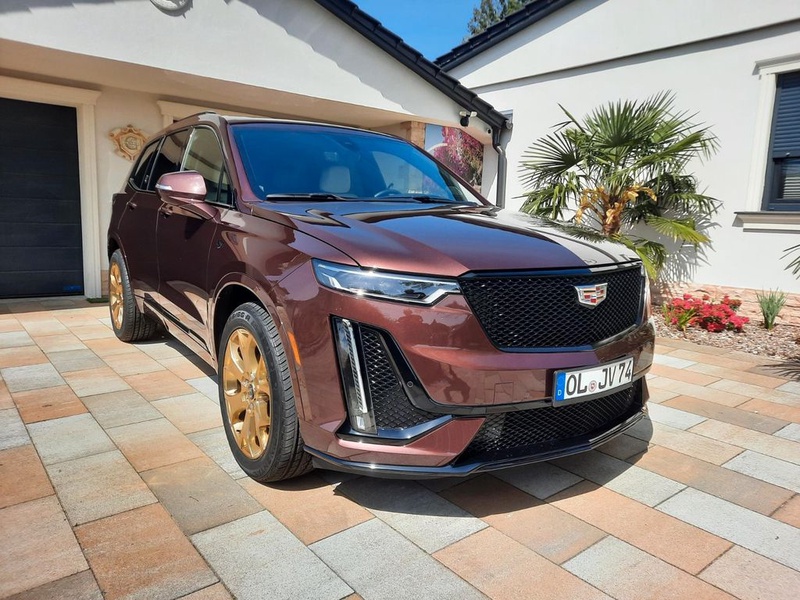 Cadillac XT6