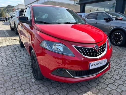 Lancia Ypsilon 2021