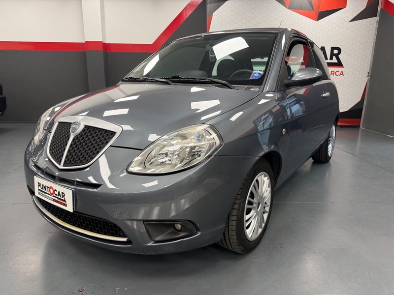 Lancia Ypsilon