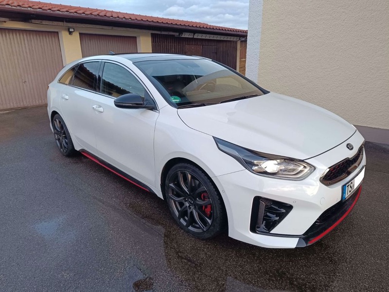 Kia pro cee'd / ProCeed