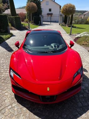 Ferrari SF90 2024