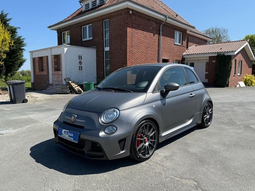Abarth 695 2015