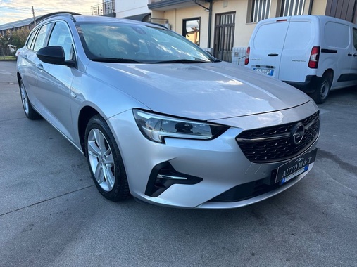 Opel Insignia 2021