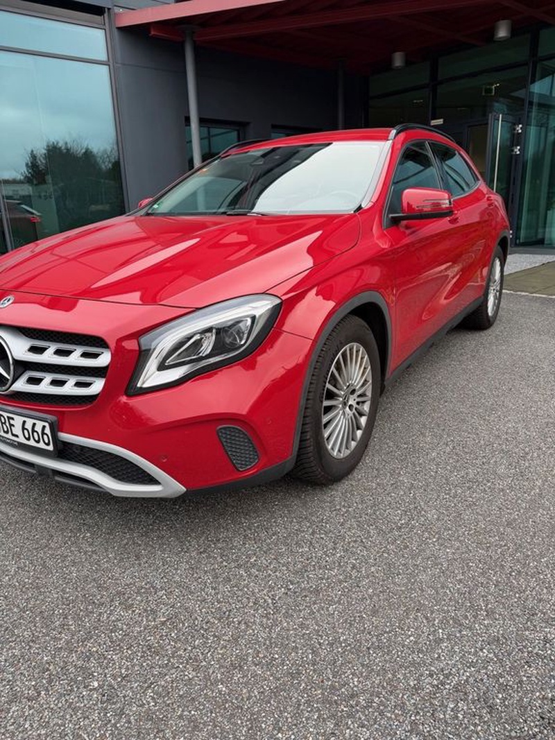 Mercedes-Benz GLA-Class