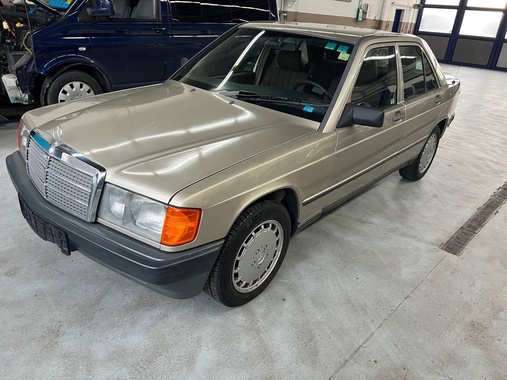 Mercedes-Benz 190 1988