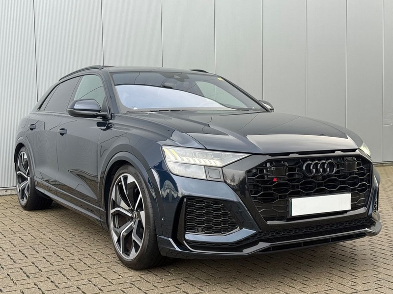Audi RSQ8