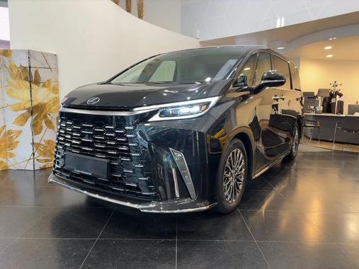 Lexus LM 2025