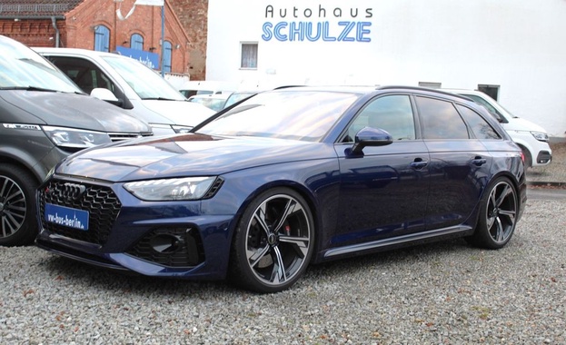 Audi RS4 2023