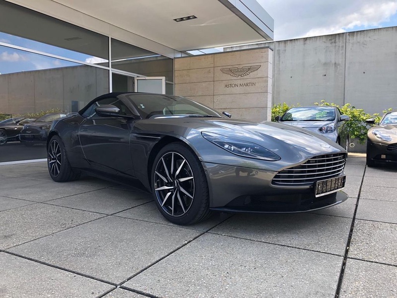 Aston Martin DB11