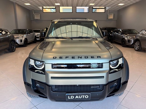 Land Rover Defender 2022