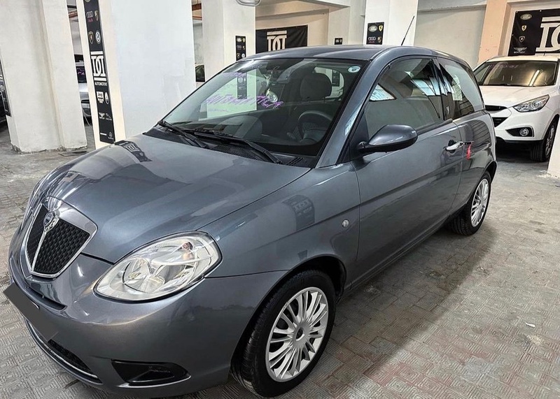 Lancia Ypsilon