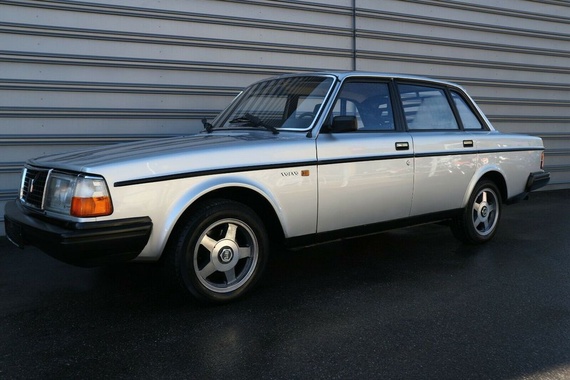 Volvo 240 1985