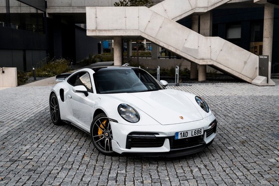 Porsche 992 2021