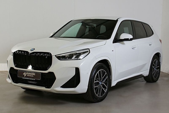 BMW iX1 2025