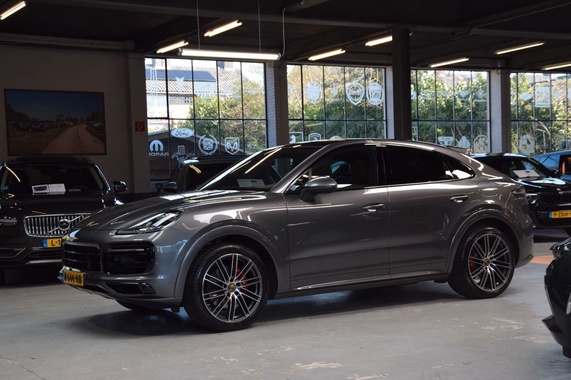 Porsche Cayenne 2021