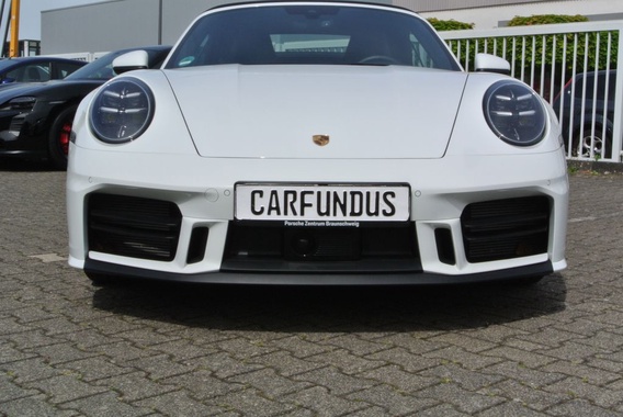 Porsche 992 2025