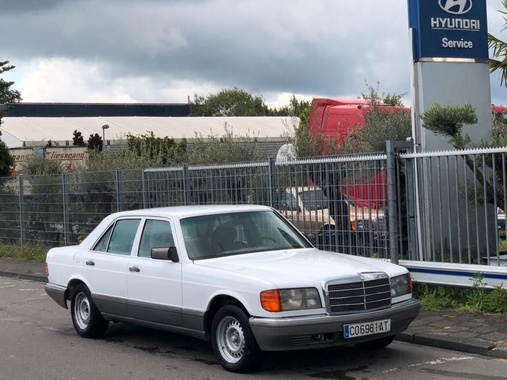 Mercedes-Benz 260 1986