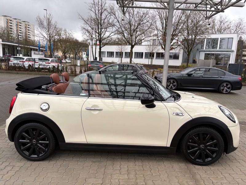 MINI Cabrio