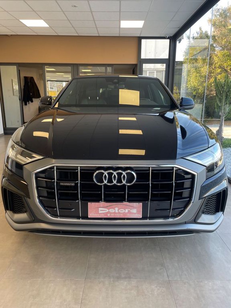 Audi Q8