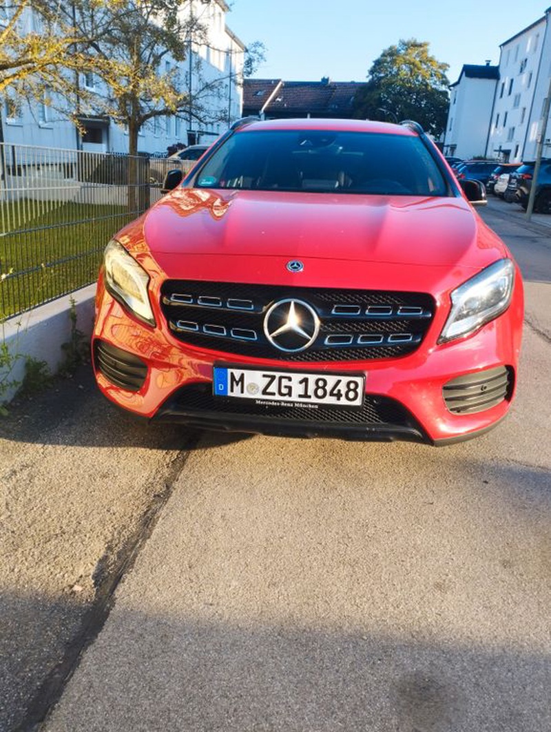 Mercedes-Benz GLA-Class