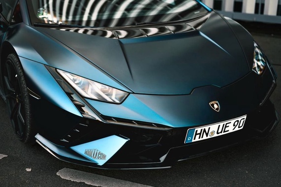 Lamborghini Huracan 2024