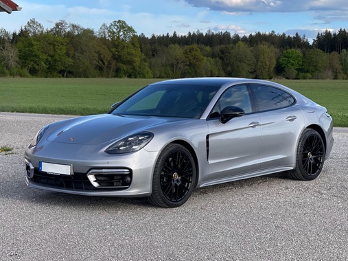 Porsche Panamera 2021