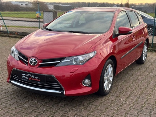 Toyota Auris 2014
