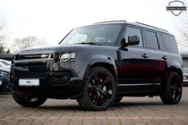 Land Rover Defender 2024