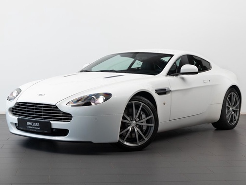Aston Martin Vantage 2010