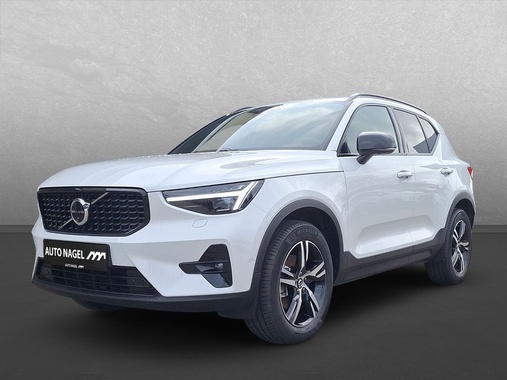 Volvo XC40 2025