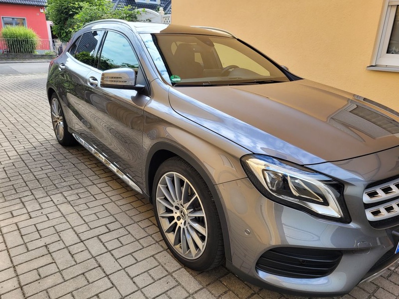 Mercedes-Benz GLA-Class