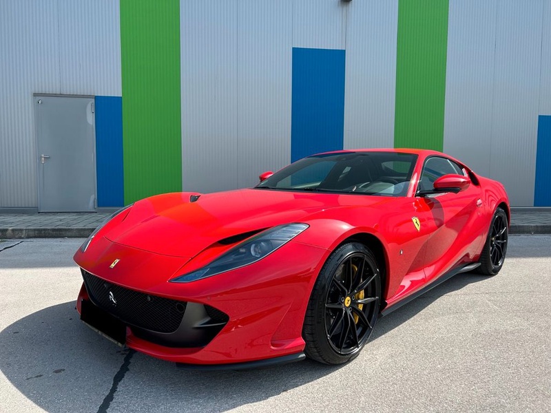 Ferrari 812