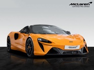 McLaren Artura 2024