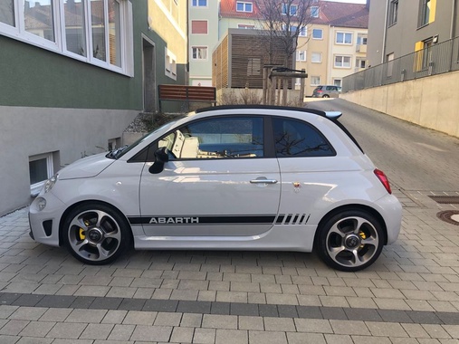 Abarth 595 2022
