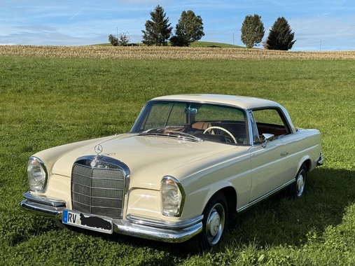 Mercedes-Benz 250 1966