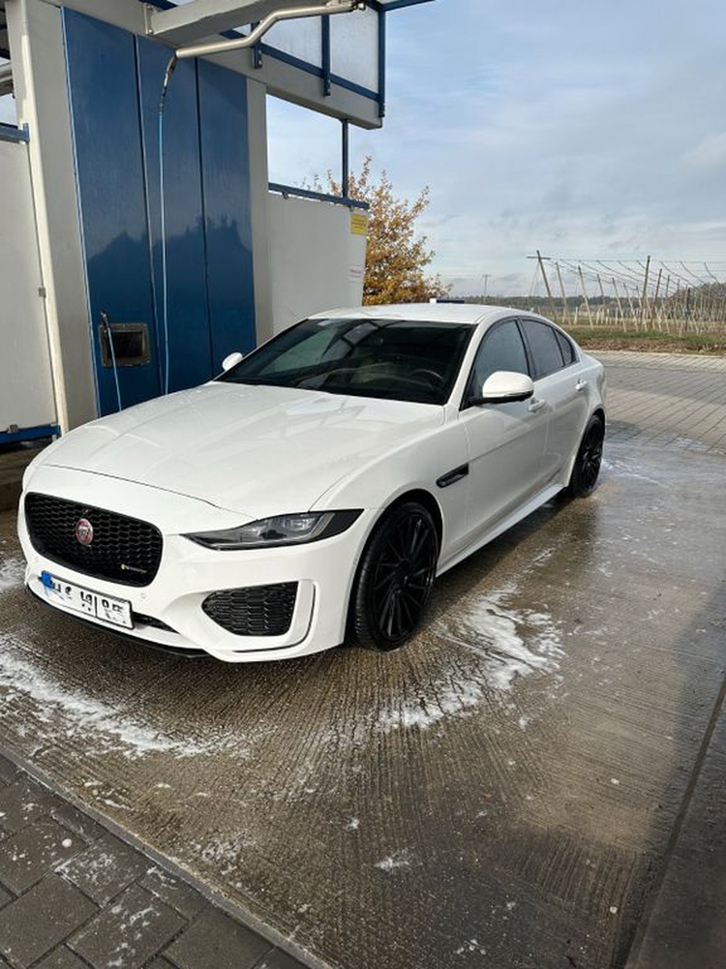 Jaguar XE
