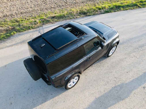 Land Rover Defender 2022