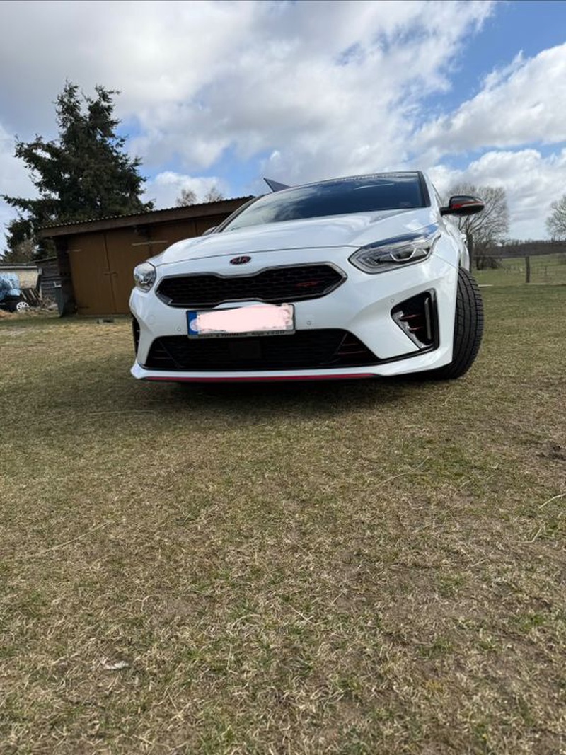 Kia pro cee'd / ProCeed