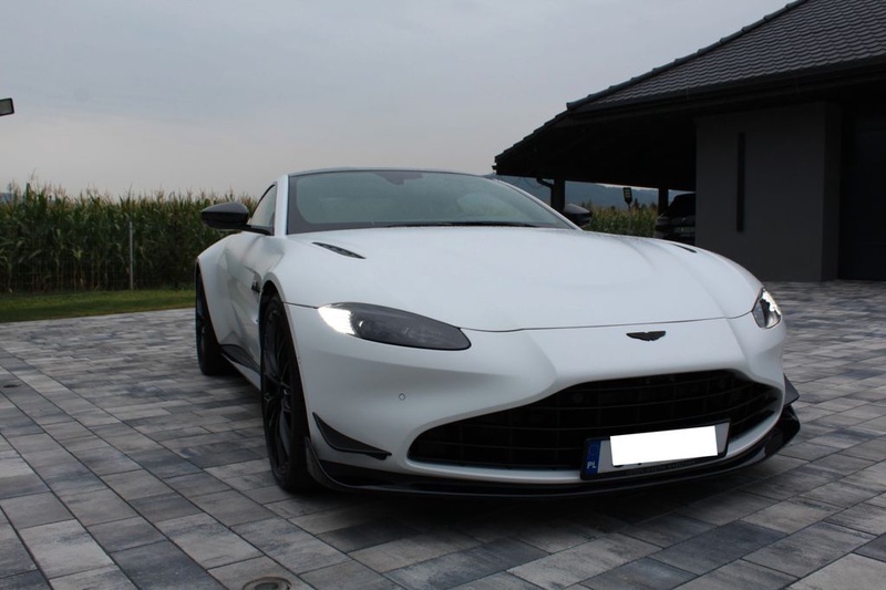 Aston Martin Vantage